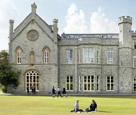 威克姆阿贝学校 Wycombe Abbey