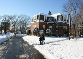 礼拜山学校 Chapel Hill-Chauncy Hall School