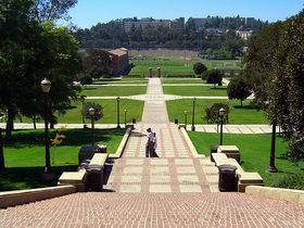 加州洛杉矶分校 University of California, Los Angeles 