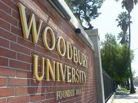 伍德伯里大学 Woodbury University