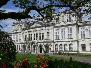 卡迪夫大学 Cardiff University