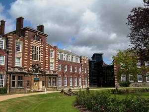 赫尔大学 University of Hull