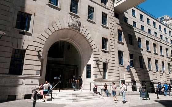 伦敦政治经济学院